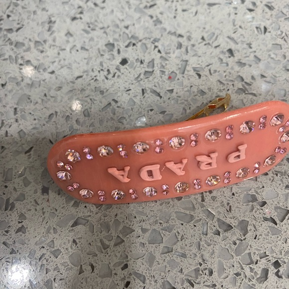Prada coral pink hair clip, no box - Picture 3 of 7